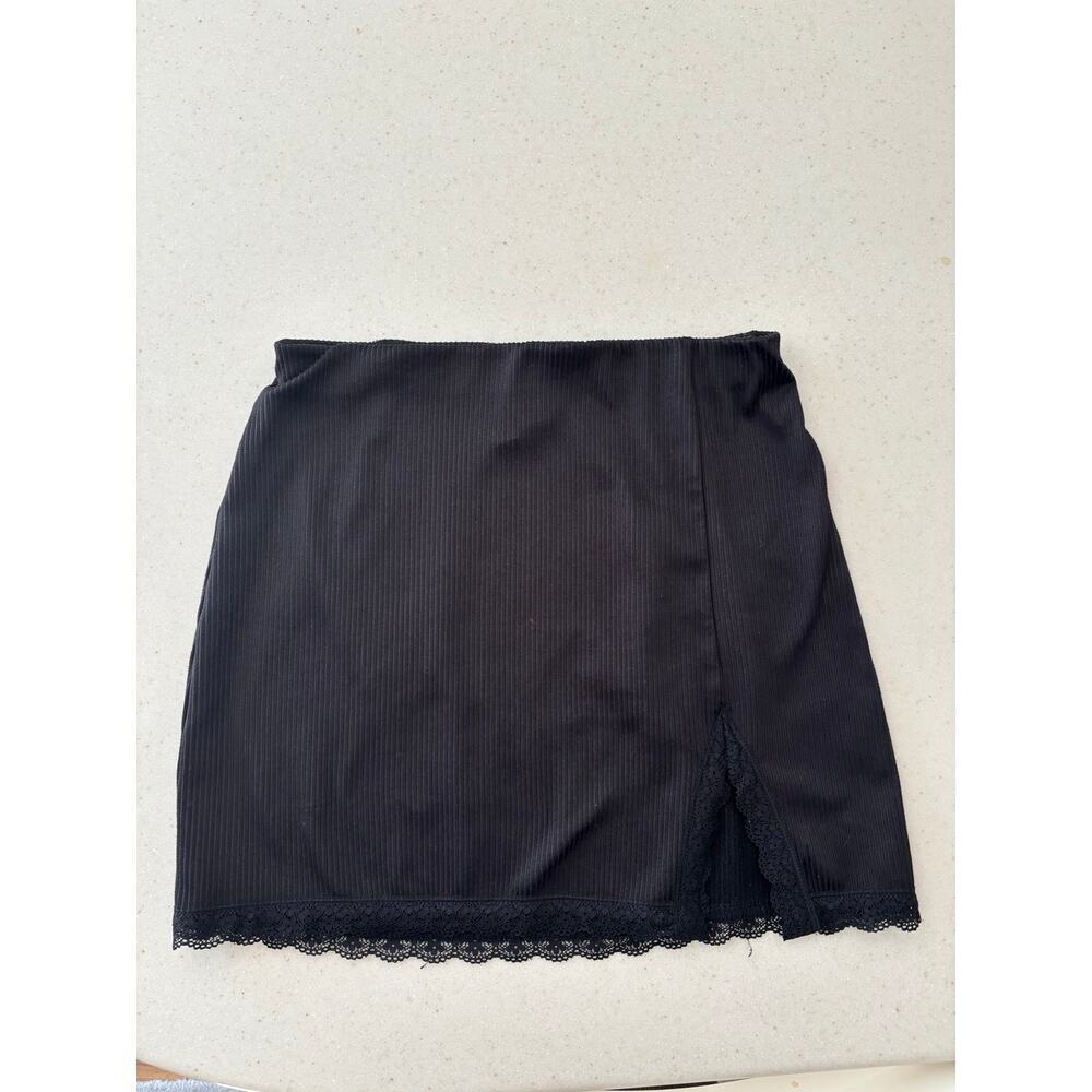 H&M Black Ribbed Mini Skirt Lace Trim Side Slit Stretch Y2K Size S - Picture 3 of 10